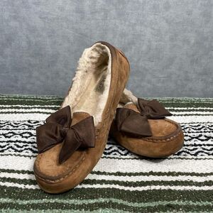 UGG bow slippers